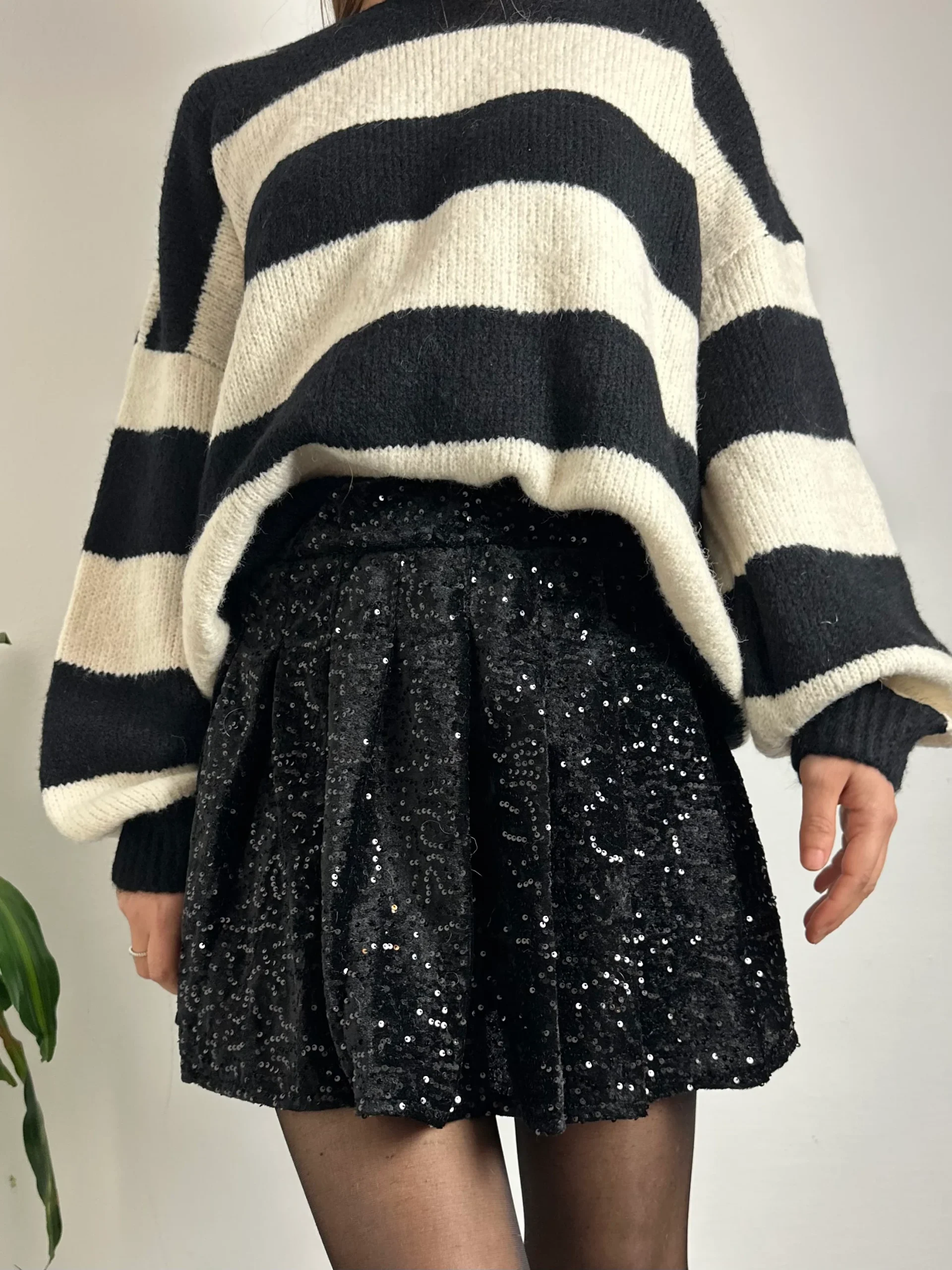 MINIGONNA VELLUTO A PIEGHE PAILLETTES NERO - immagine 7