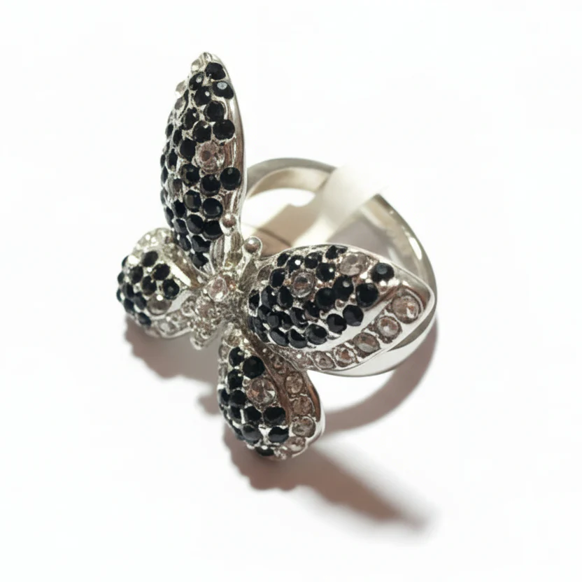 Anello Donna a FARFALLA strass bianchi e neri - Metallo Tono Argento - immagine 3